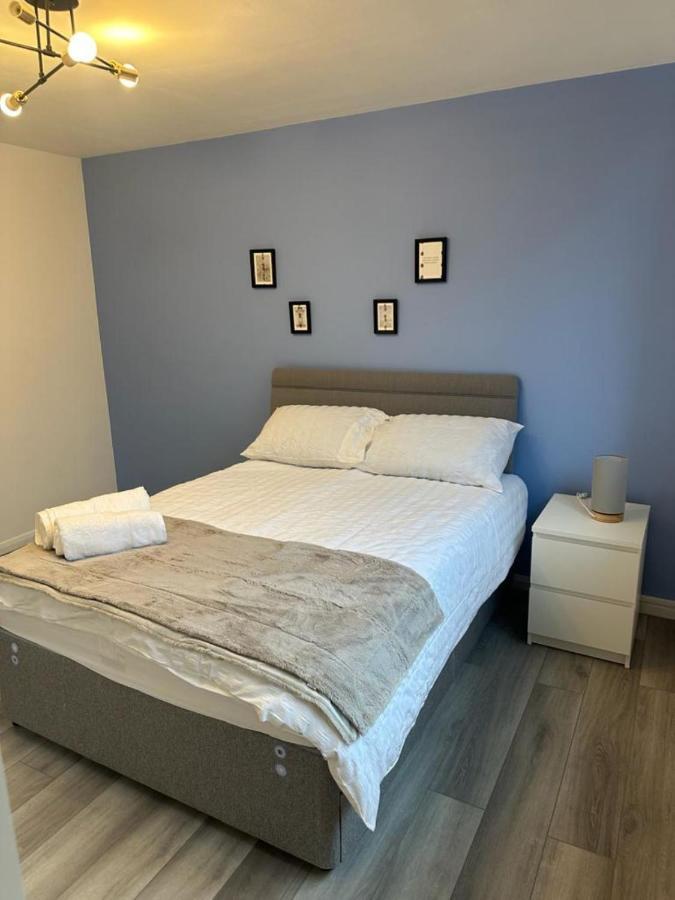 Stylish Apartment At Carlton Grove Londra Dış mekan fotoğraf